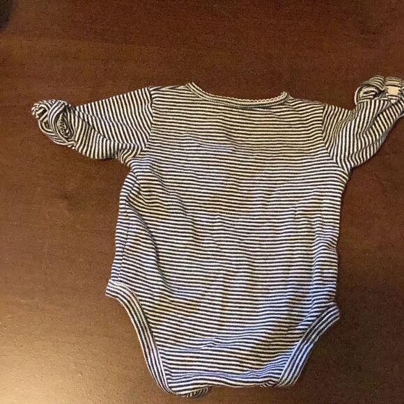 carters  Infant one Piece Outfit - Picture 3 of 3